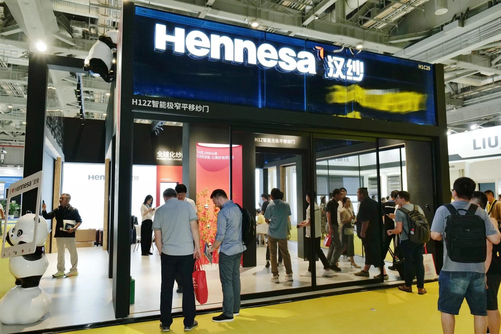 Hennesa блести в Shanghai R+T Asia Expo: 170+ Връзки и стратегически пакти на...